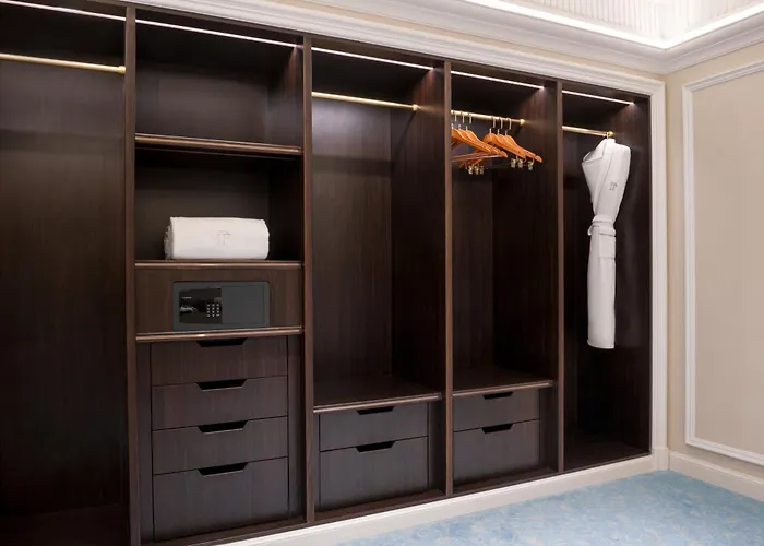 The Plaza Doha, Lxr Hotels & Resorts